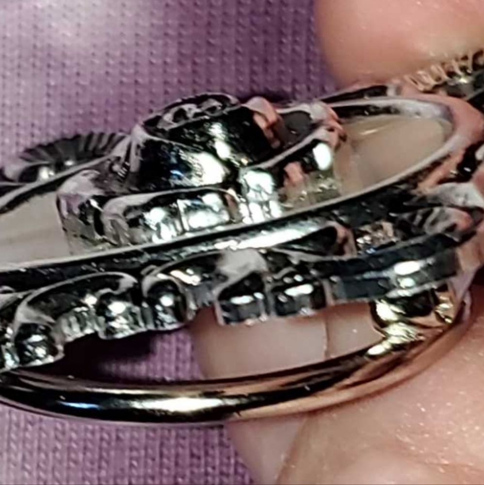 ANTIQUE SILVER Scarf Clip Raised Center Rose on Mother of Pearl Fancy Frame - Picture 6 of 6